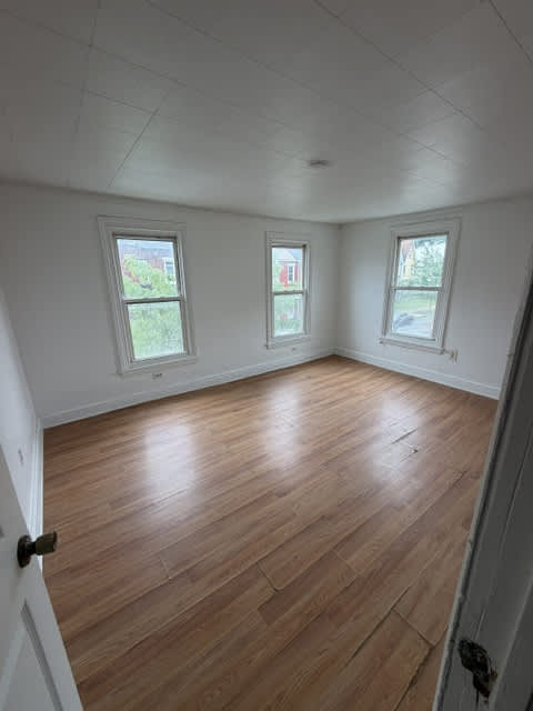 1522 Vernon St – photo 4