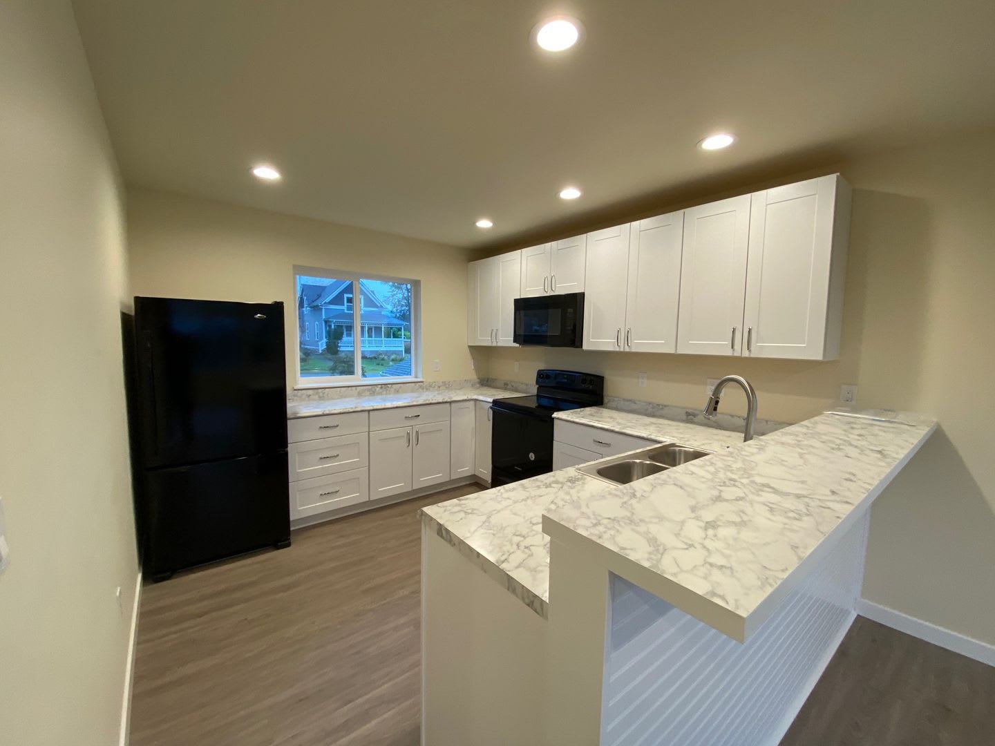 Limited-Time Offer: $25 Application Fee, Apply Today! RENT SPECIAL! $1000 OFF OF FIRST MONTH! – photo 2