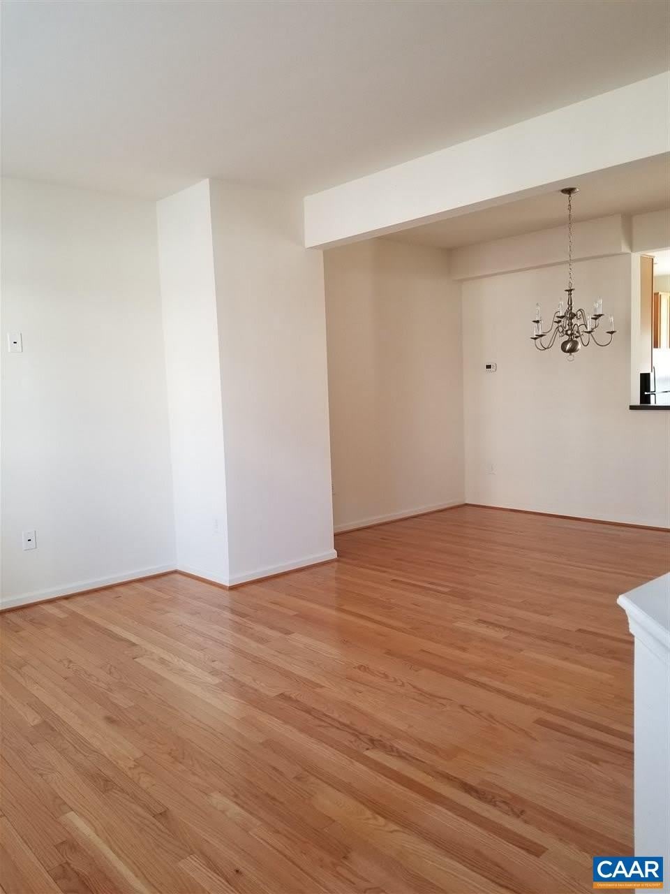 2442 Abington Dr – photo 2