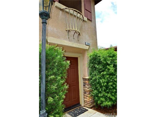 Murrieta 2 Bedroom Townhome with Attached Garage – photo 2