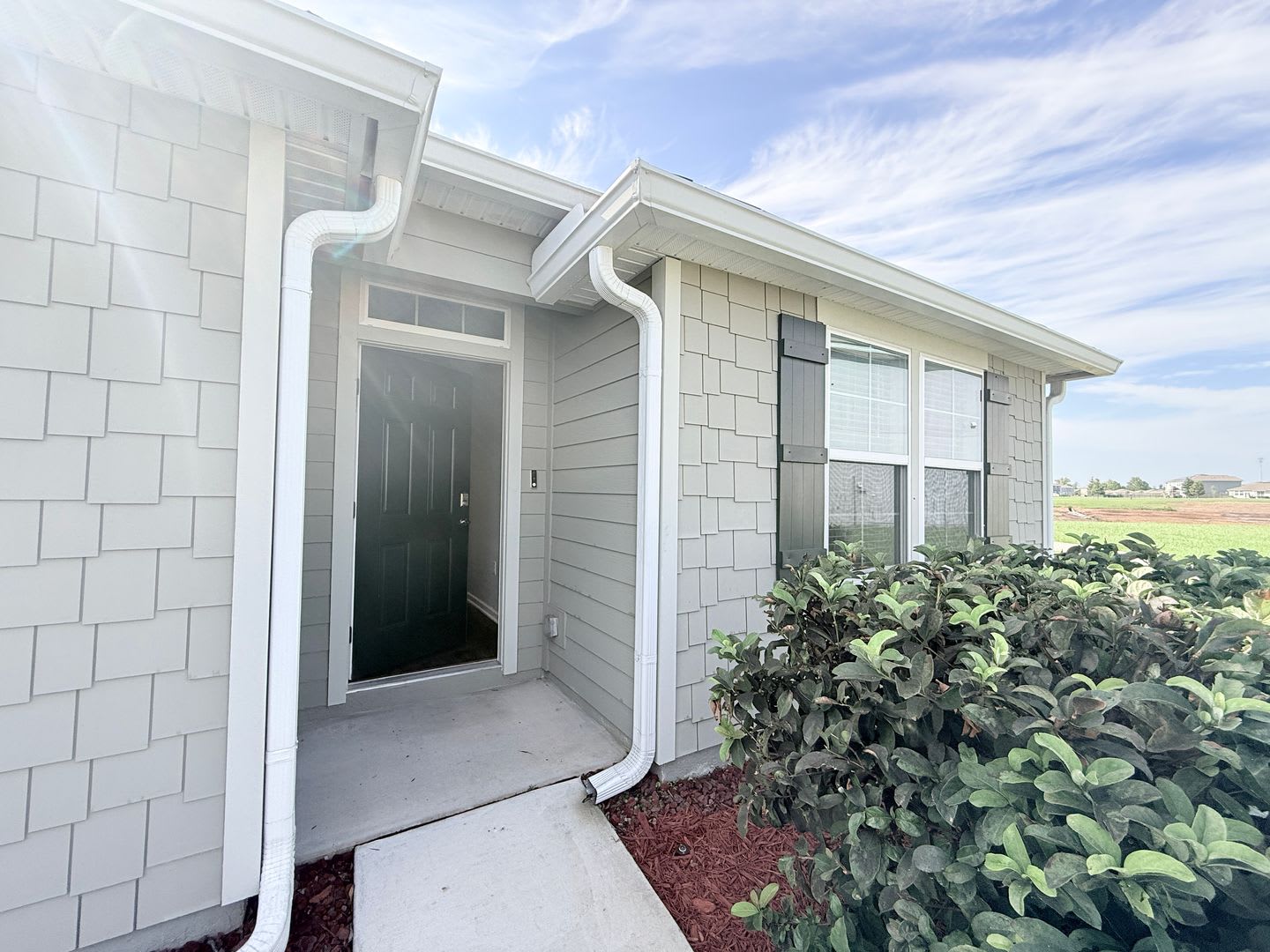 Huge Fenced Yard in a Quiet Cul-de-Sac! – photo 2