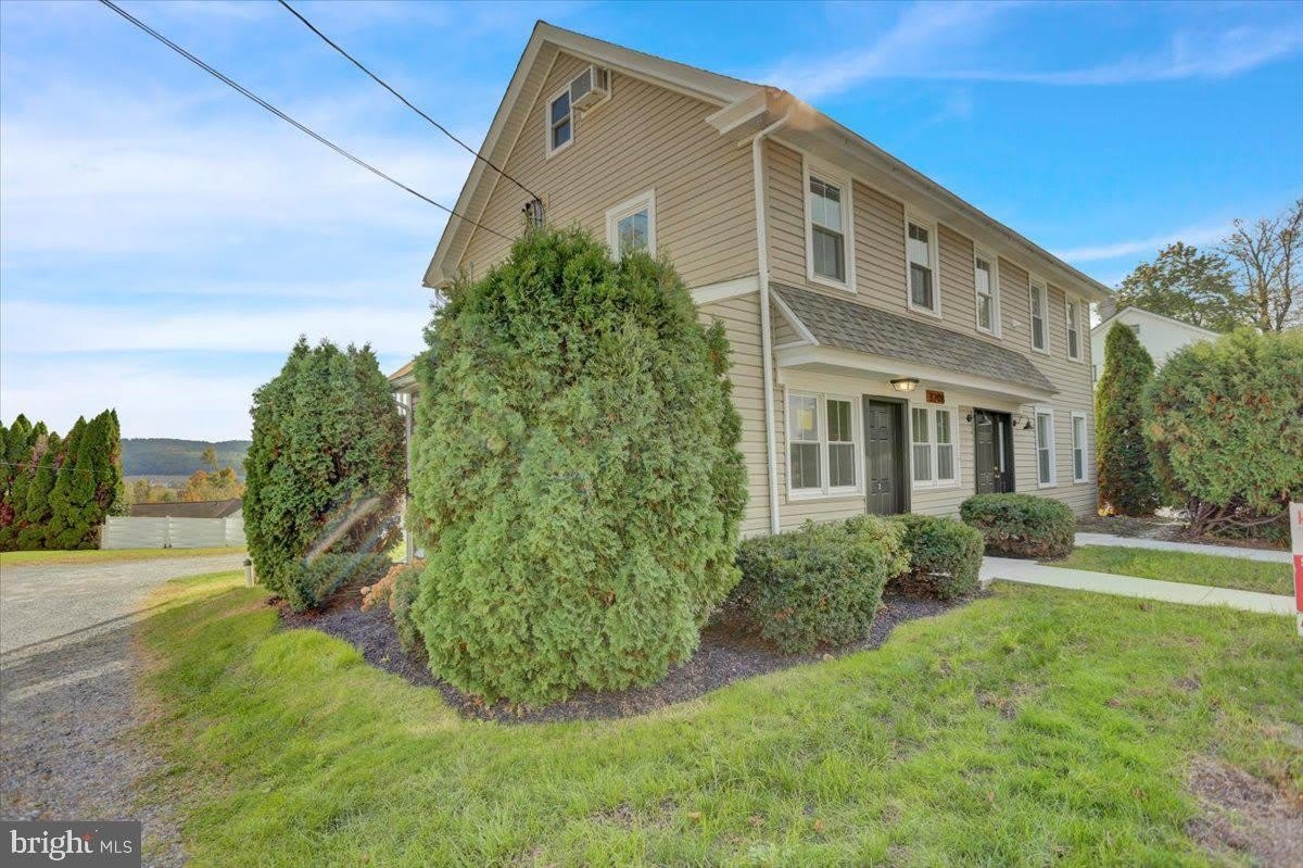 3208 MAIN Street – photo 3