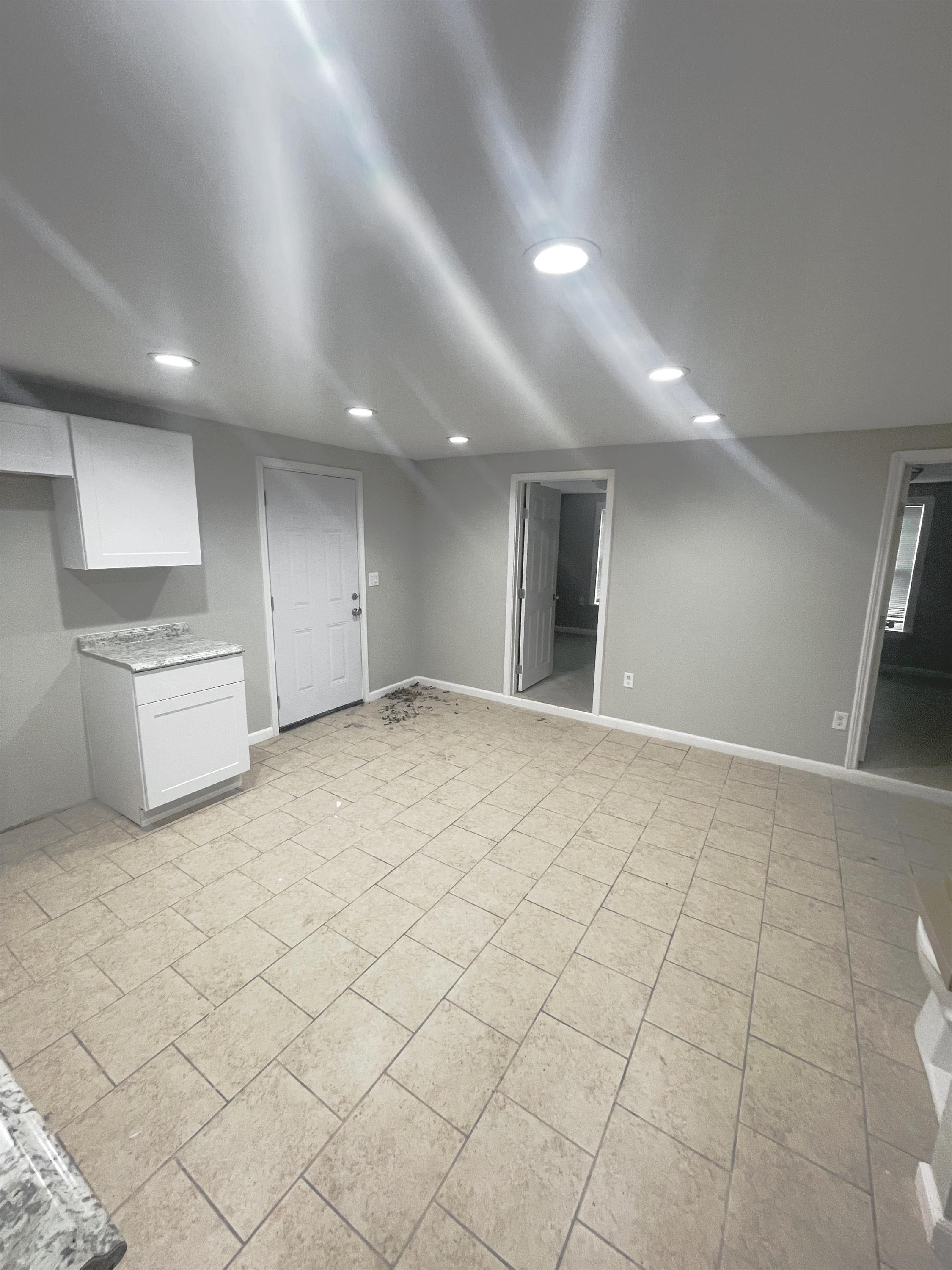 125 Glenwood Court – photo 4