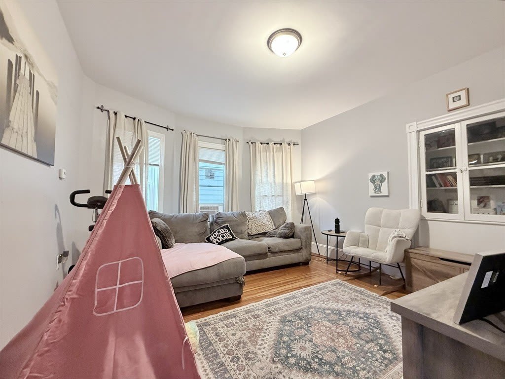 38 Woodford – photo 1