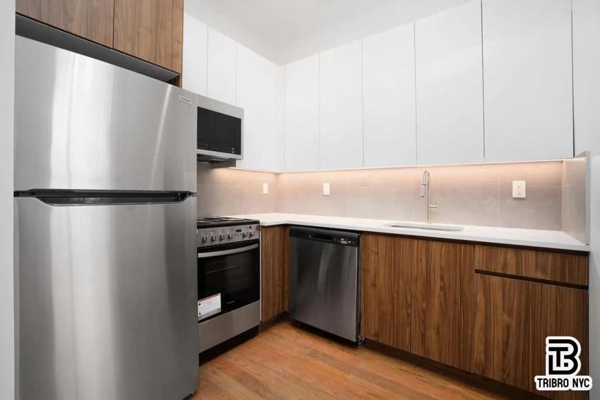 92 Manhattan Avenue – photo 4
