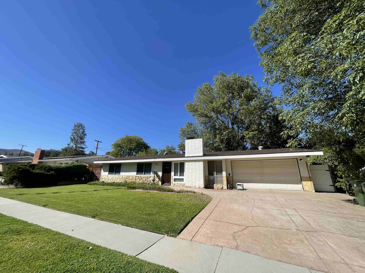 BEAUTIFULLY REMODELED GRANADA HILLS HOME! – photo 1