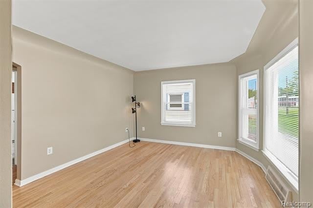 100 S Custer Avenue – photo 4