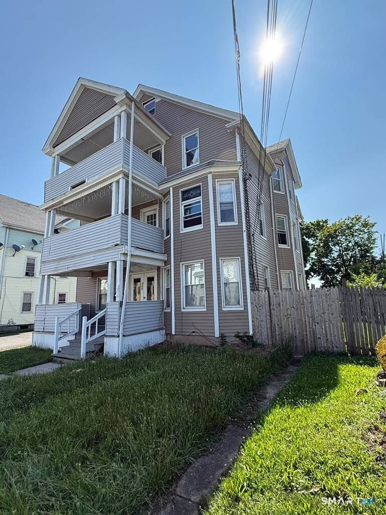 727 East Street – photo 1