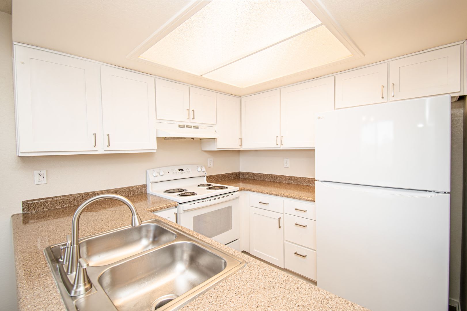 Georgia Avenue Apartments – photo 1
