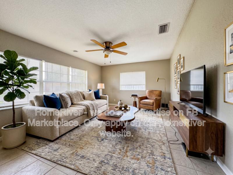 4407 POMPANO DR – photo 2