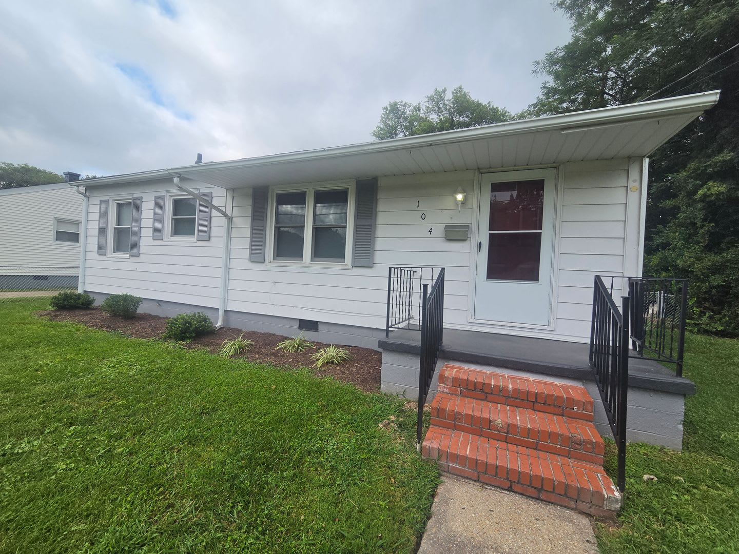 3 Bedroom 1 Bathroom Greenwood Farms – photo 3