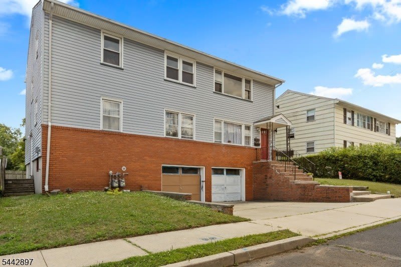 1755 Winfield St Apt 2 – photo 2