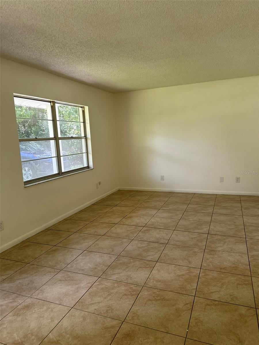 2321 NE 39TH Street – photo 3