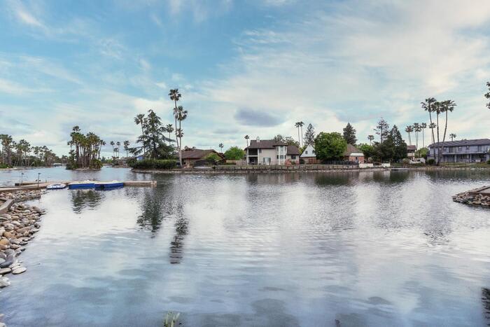 6241 Riverside Boulevard – photo 3