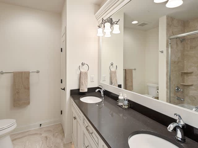 875 Lake St E # 310 – photo 3