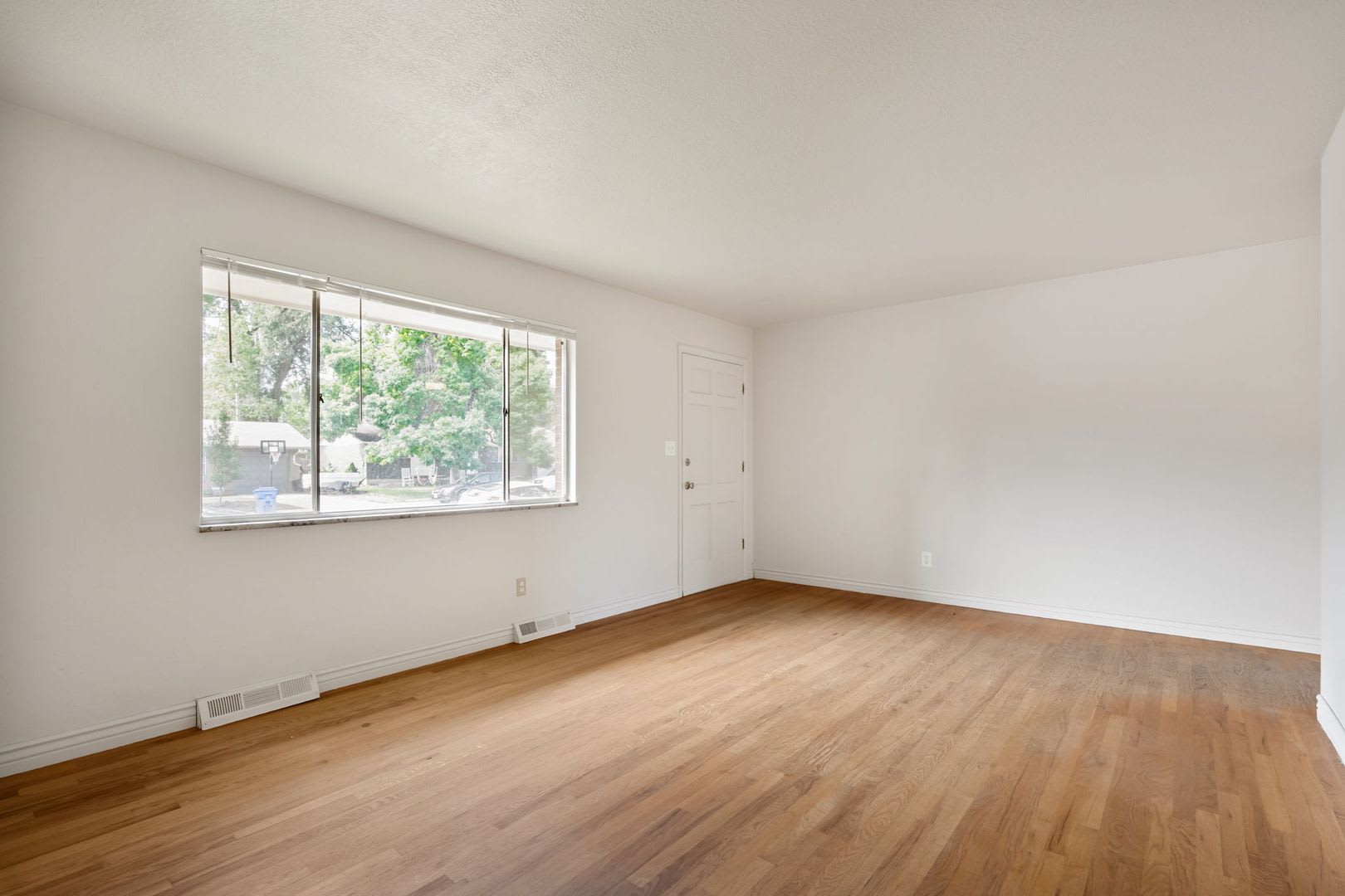 Spacious 5 bedroom home- Central Fort Collins – photo 4