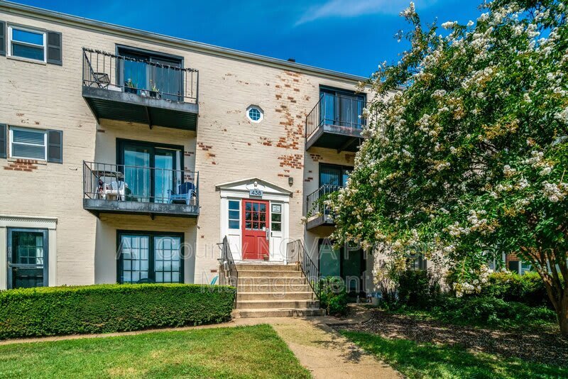 438 N Armistead St #304 – photo 1