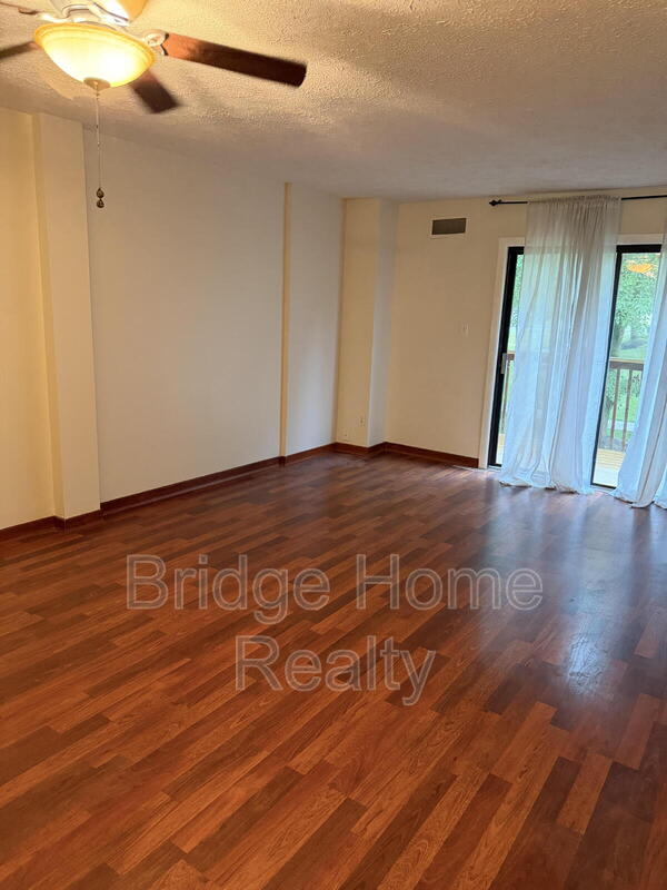 210 Woodhaven Drive – photo 3