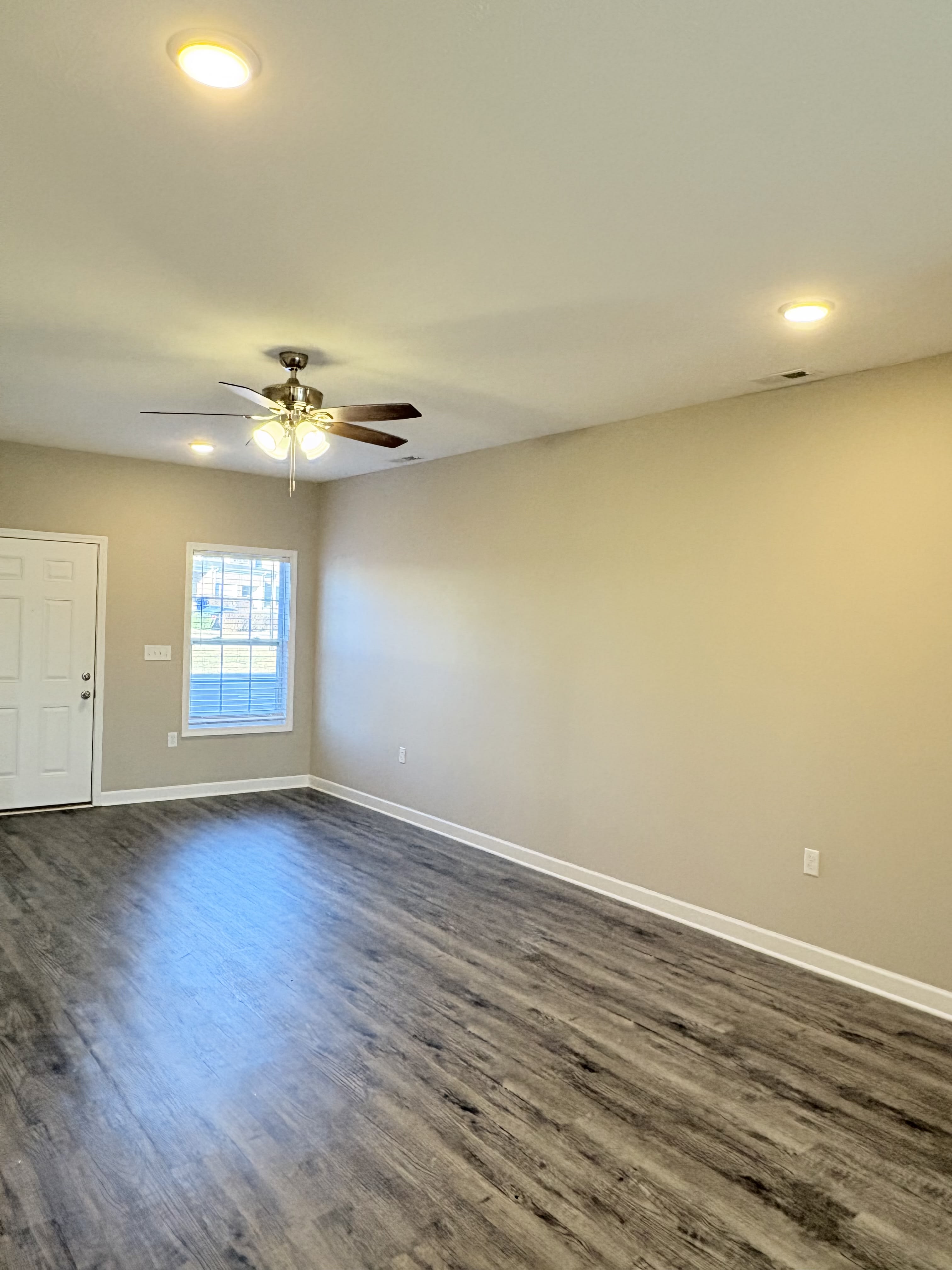 258 Spring Creek Ave – photo 2