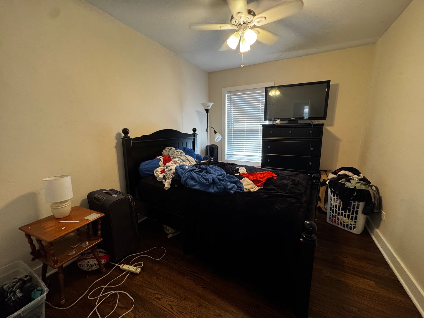 1381 W Greenleaf Ave – photo 4