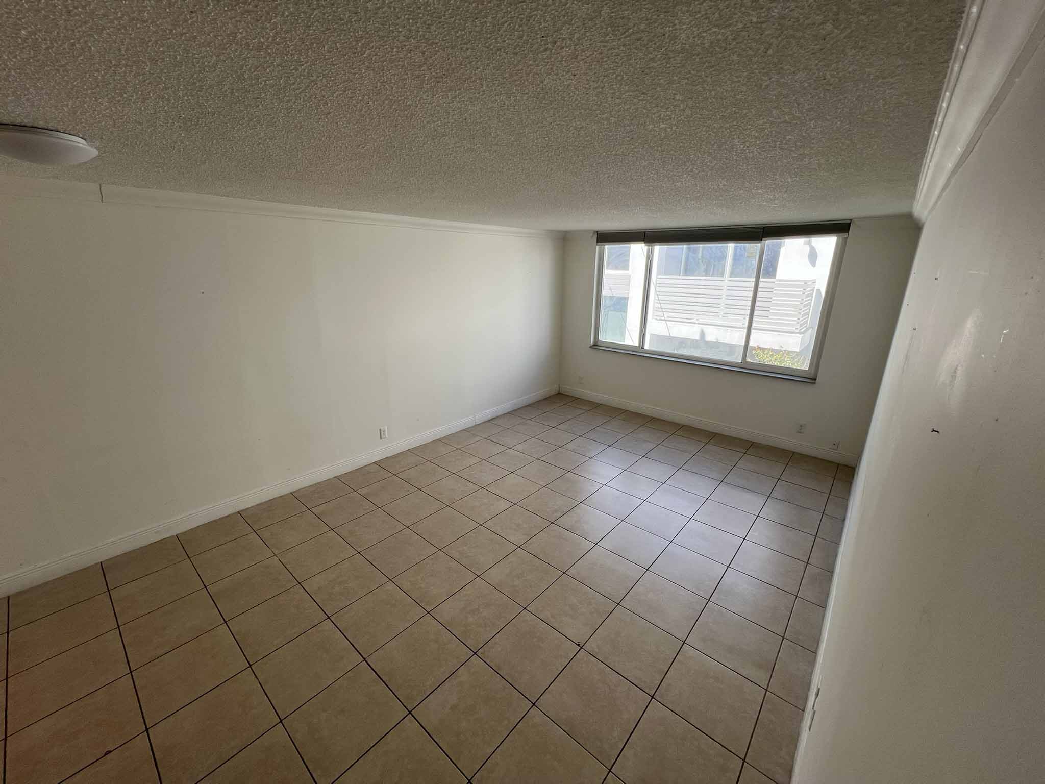 3257 NE 13 Street #402 – photo 2