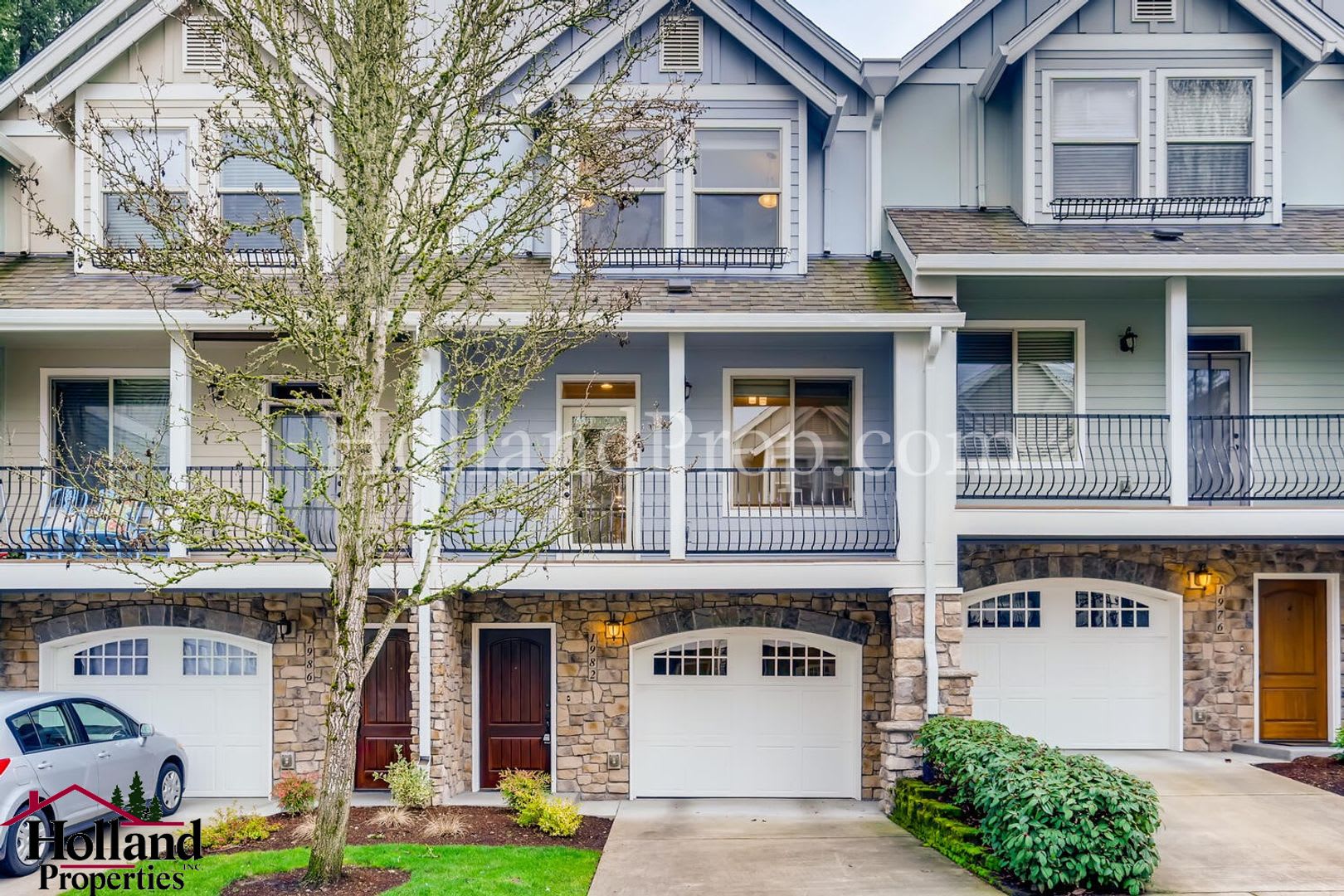 ** Best Price ** Modern Two-Story Home in Hillsboro – Move-In Ready! – photo 2