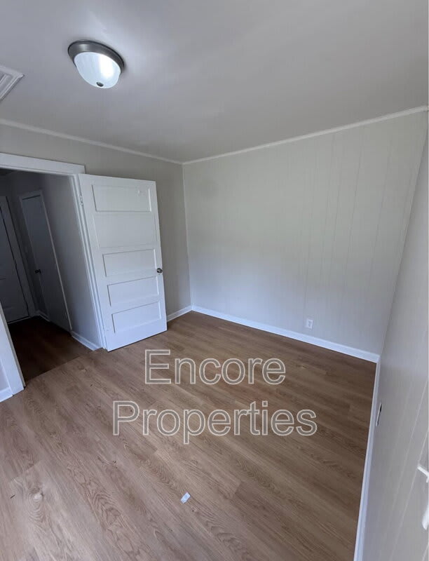 1408 Roanoke Street – photo 2