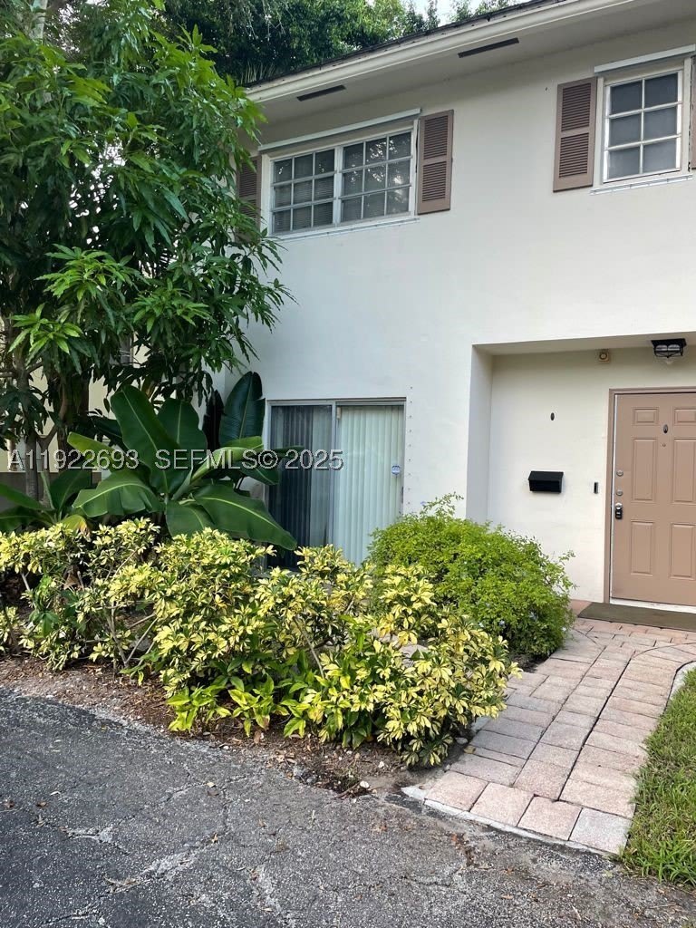 3141 N Palm Aire Dr – photo 1