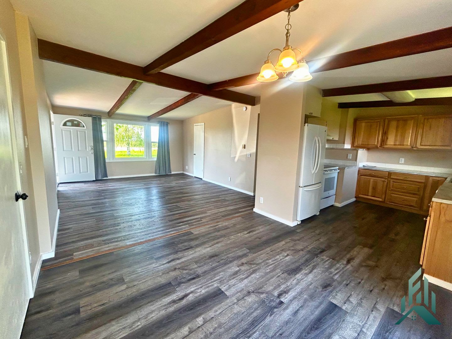 Freshly Updated 4 Bedroom Home Near Downtown Corvallis – photo 4