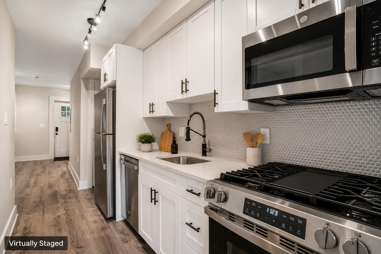 1526 2nd Street Southwest – photo 3