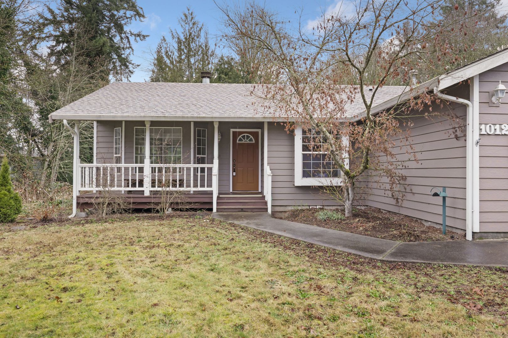3 Bed 1 75 Bath Tumwater Rambler With 2 Car Garage – photo 4