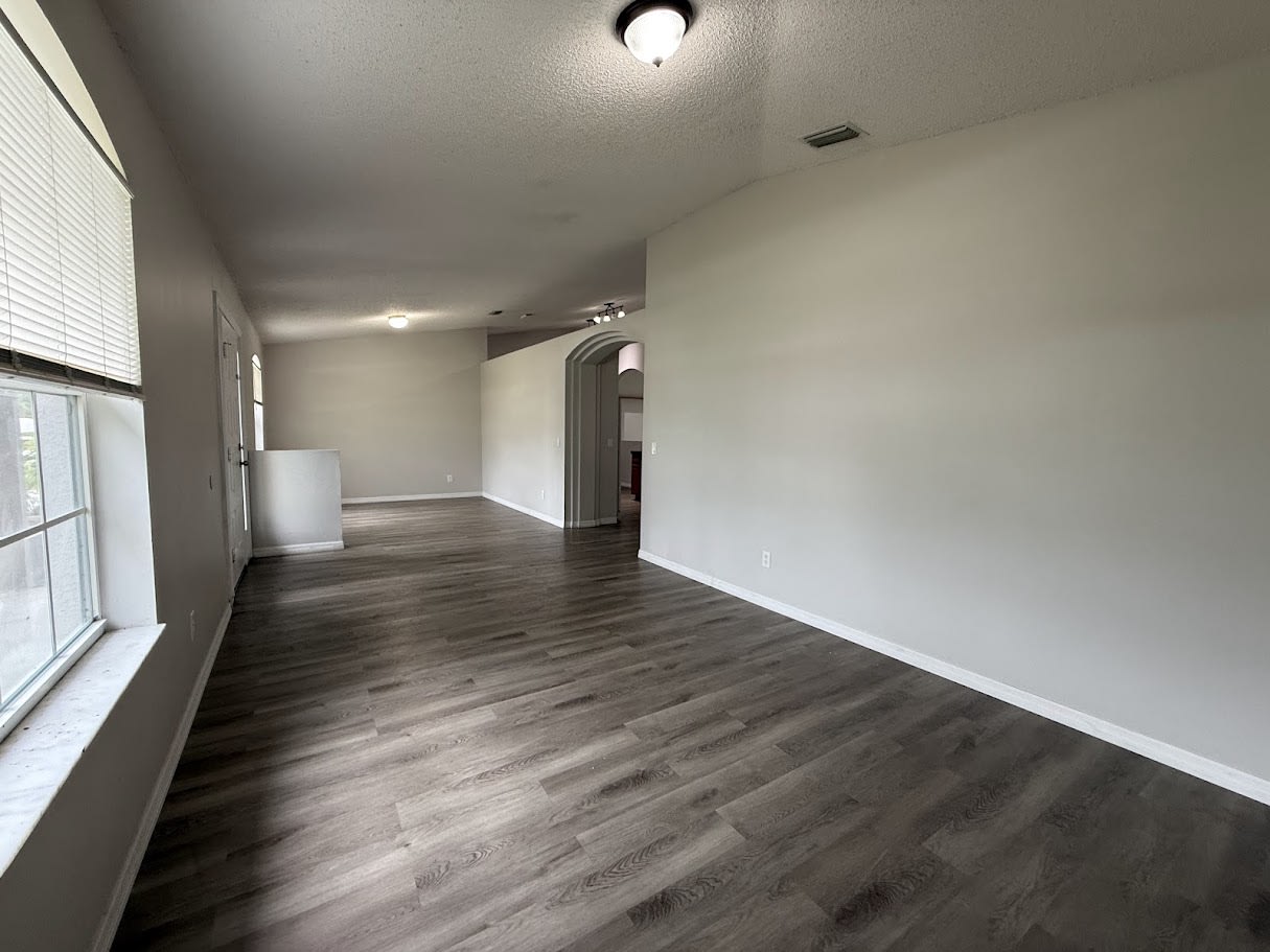548 SW Undallo Rd – photo 4