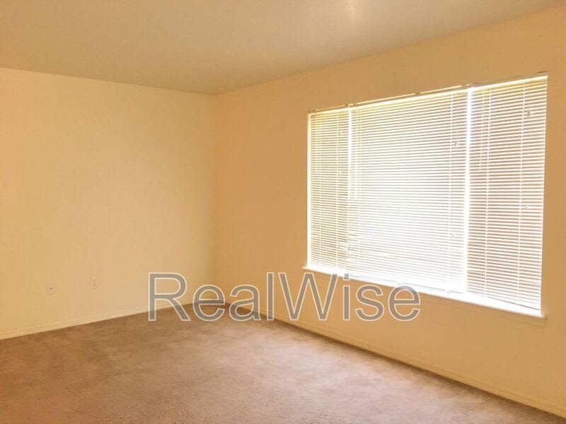 1931 NW Larch Spur Ct. – photo 3