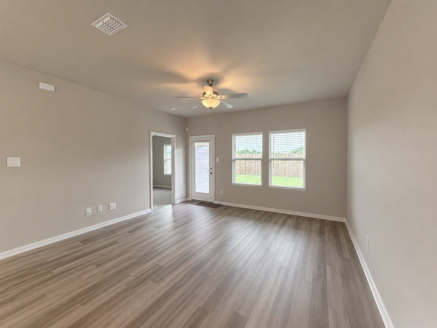 205 Greenbriar Drive – photo 5