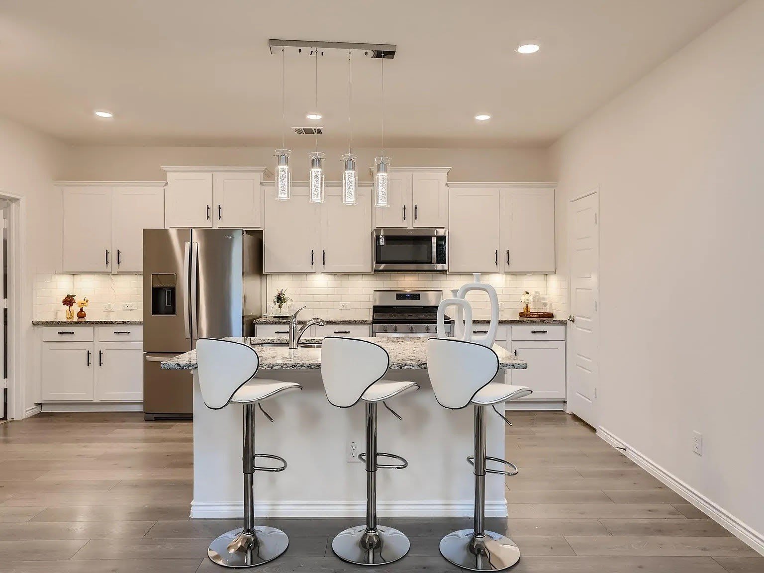 1533 Bennington Lane – photo 5
