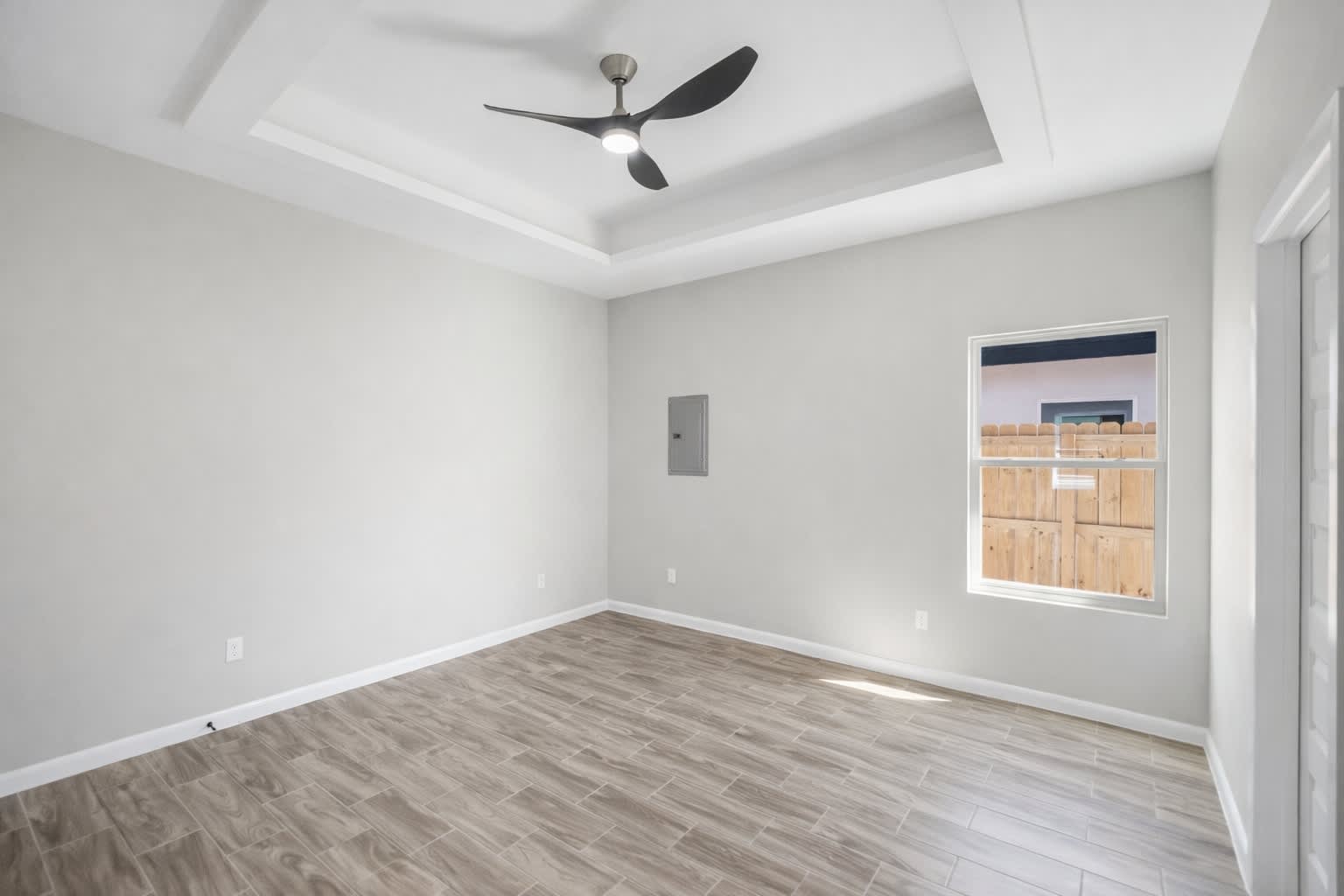 2409 Indian Creek Avenue – photo 5