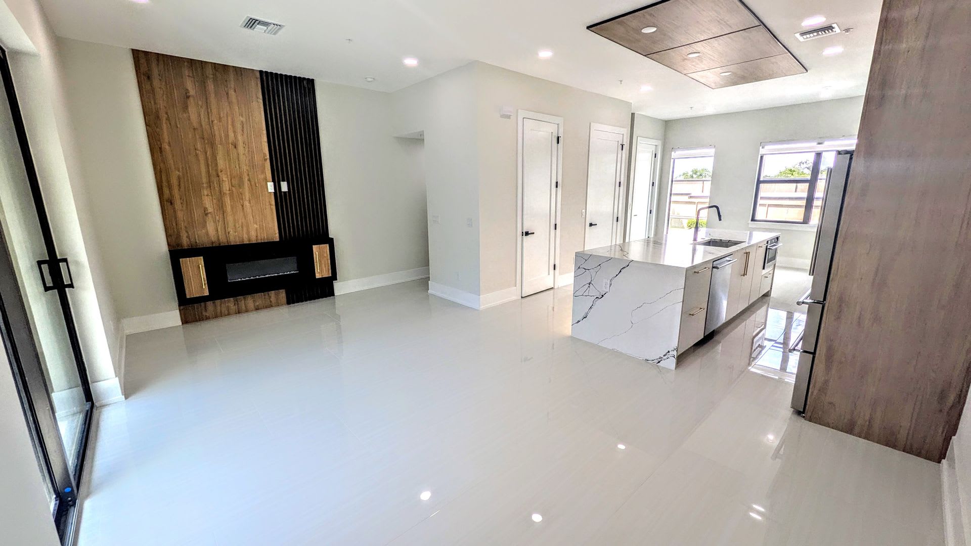 Annual UNfurnished brand new high end townhouse downtown Sarasota – photo 5