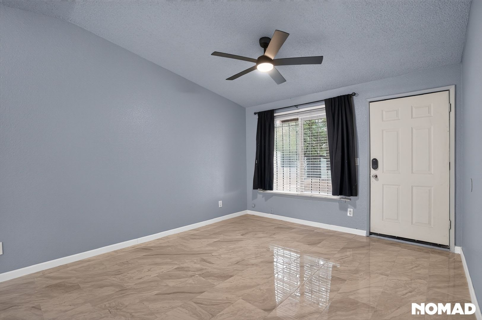 Charming 1BR Townhome in Phoenix – photo 2