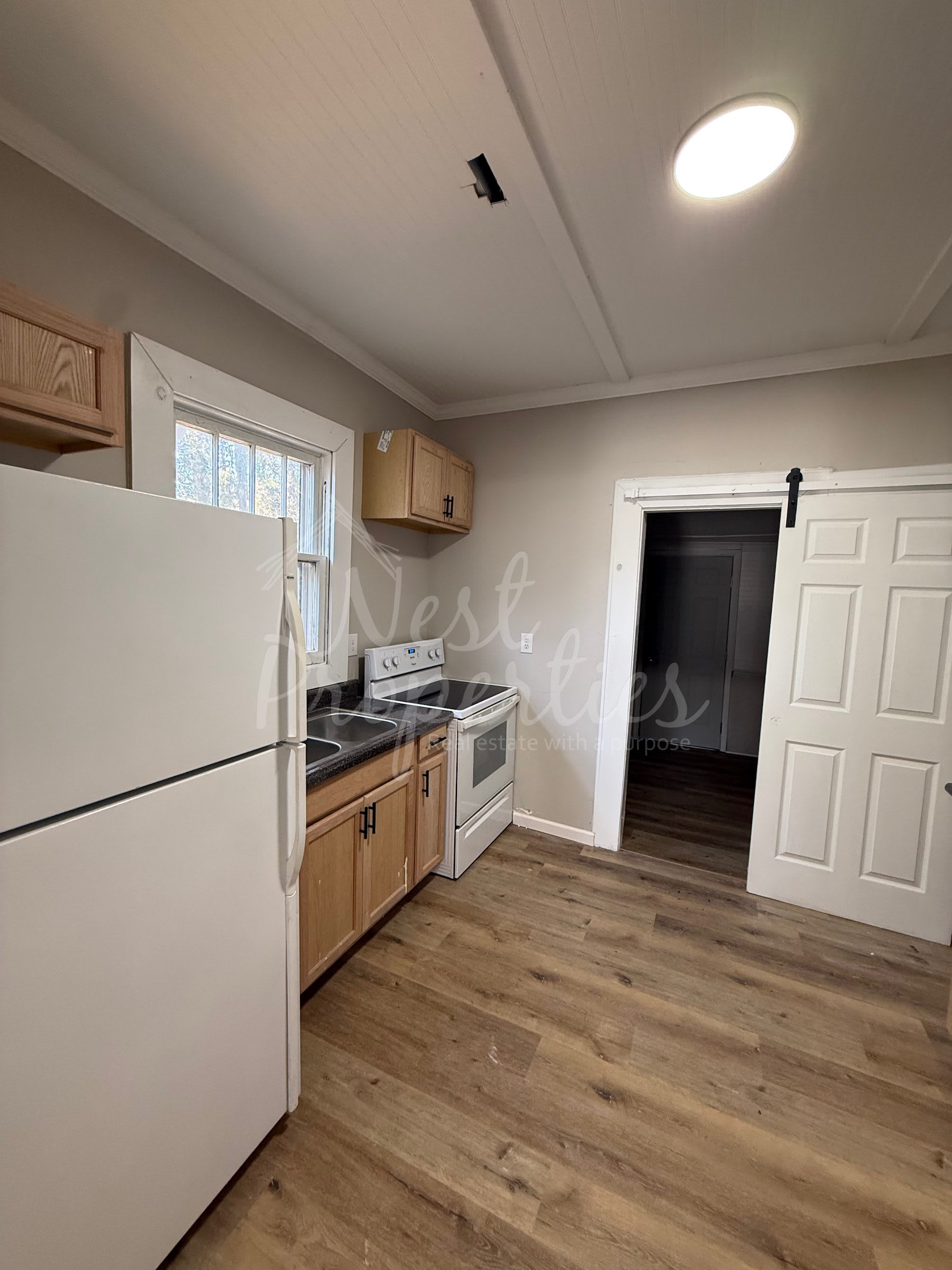 410 Law Street – photo 4