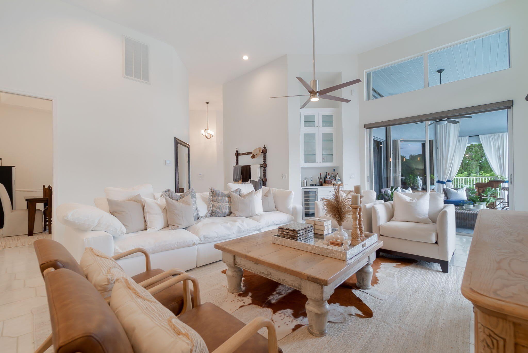1907 S Club Drive – photo 1