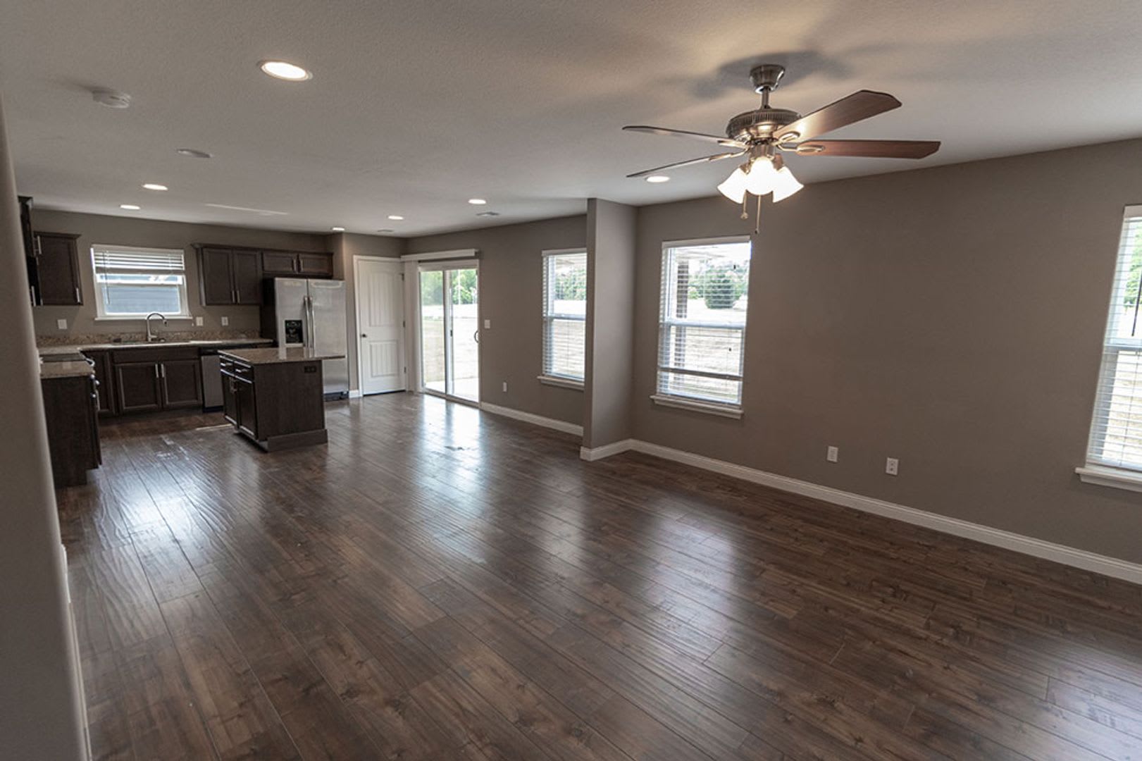 Beautiful 3 Bedroom Home – photo 3