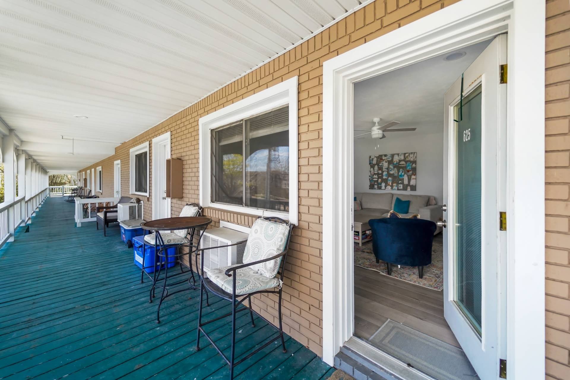 62 CANOE PLACE RD UNIT 625/6 – photo 5