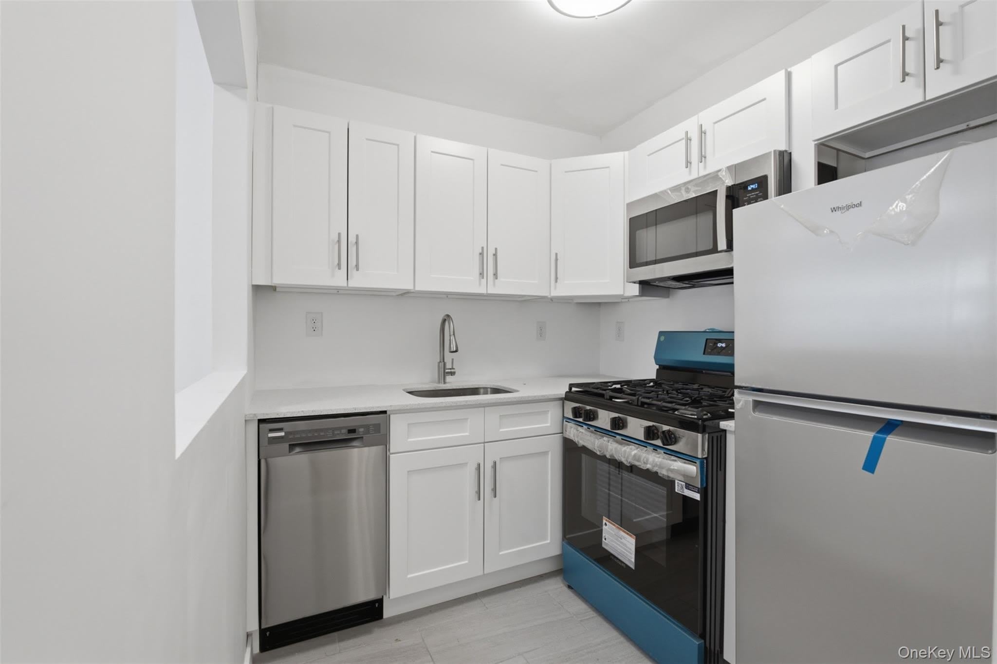 671 Bronx River Road – photo 4