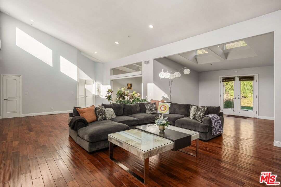 3699 Kanan Rd – photo 5