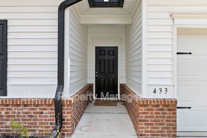 433 Troy Dr – photo 2