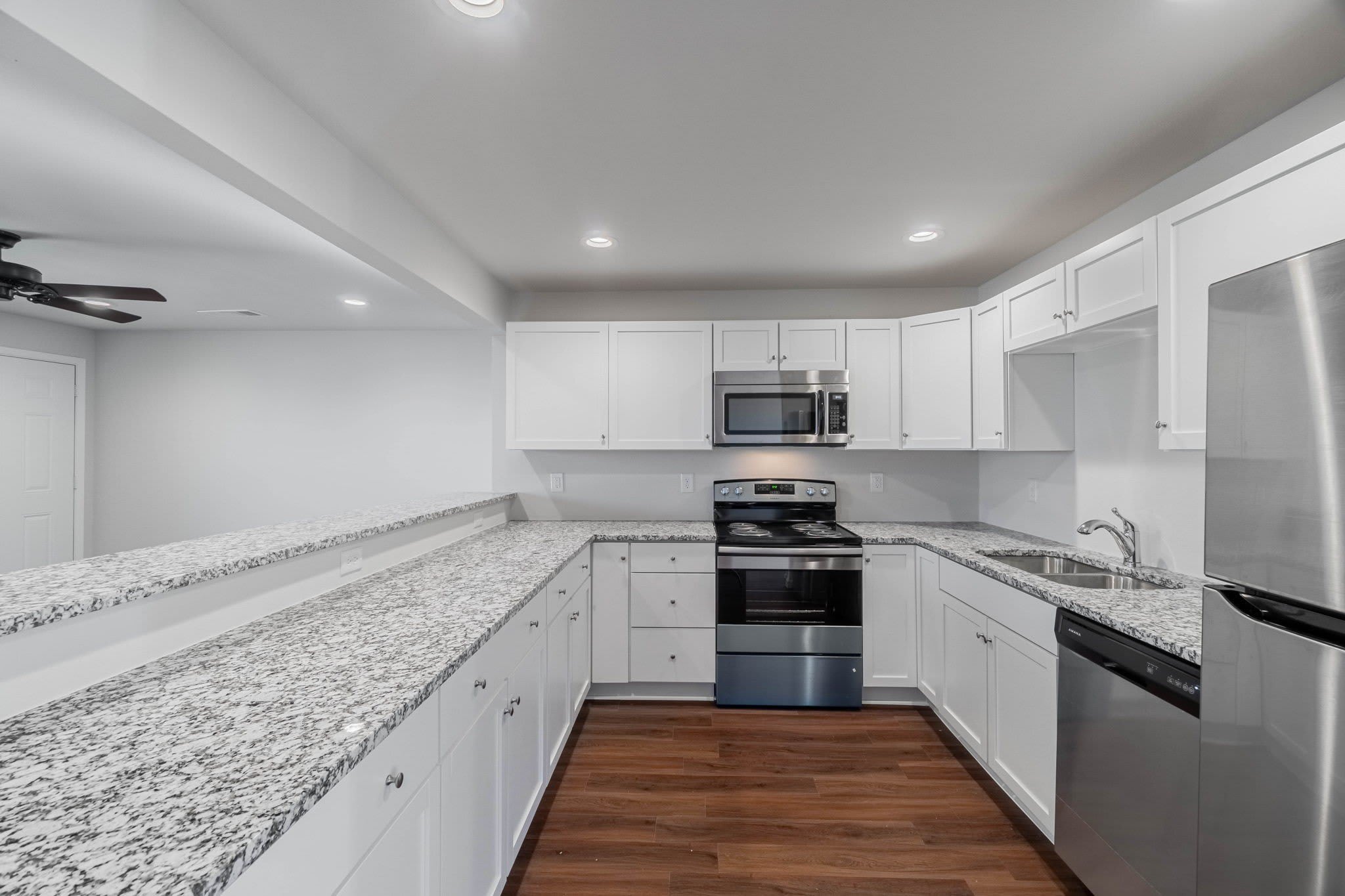 710 W Elm Street – photo 5