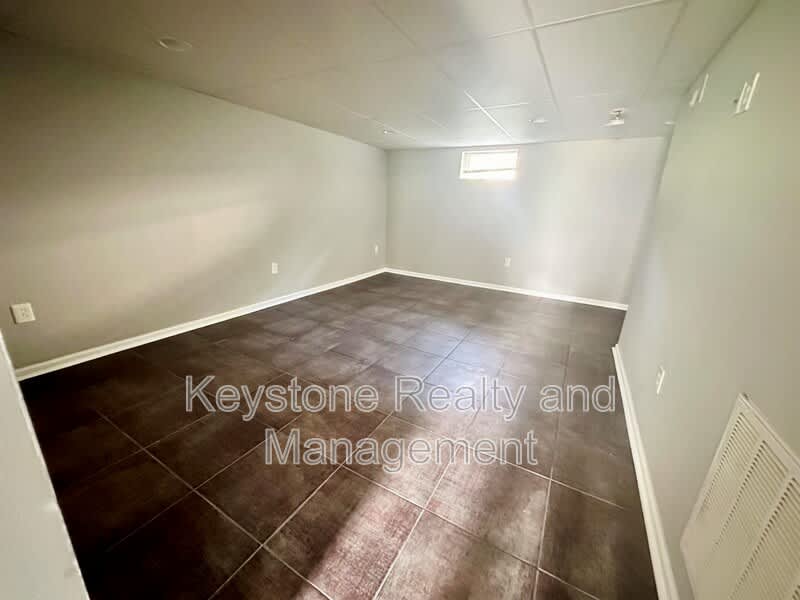18 Edgehill Drive – photo 5