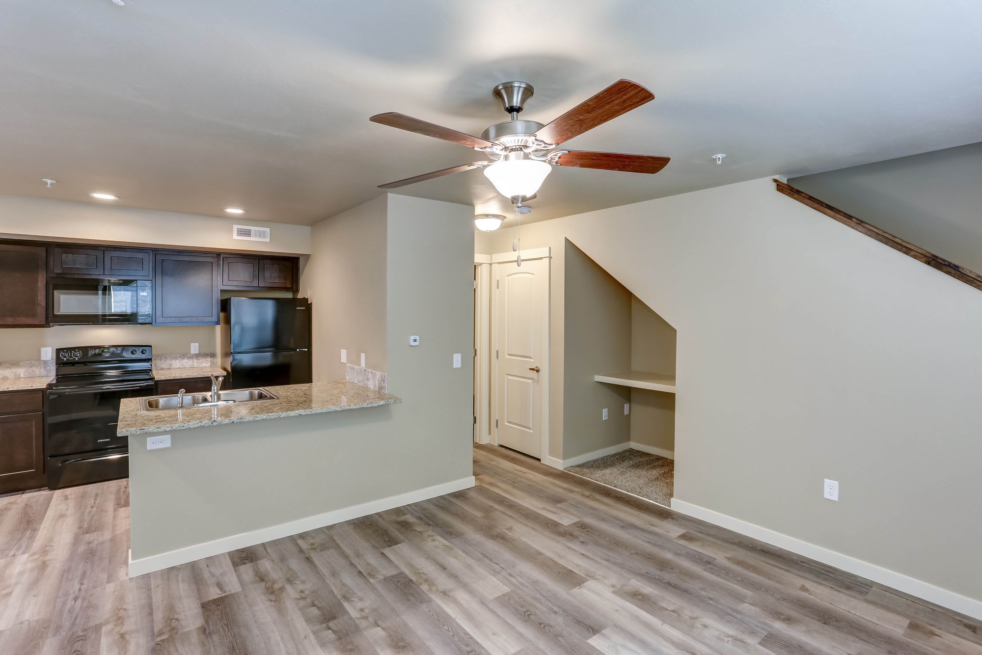 Cedar Park Canyon Falls Townhomes – photo 1