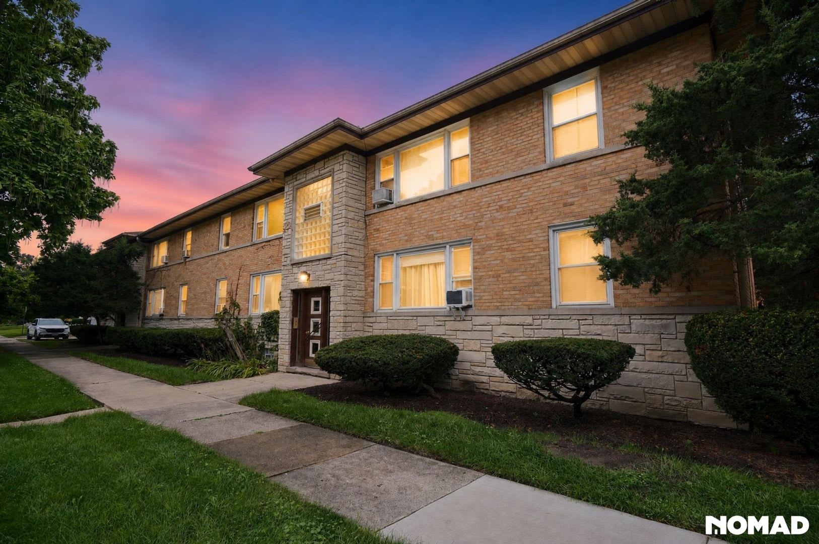 Charming 2BR Condo in Franklin Park – photo 2