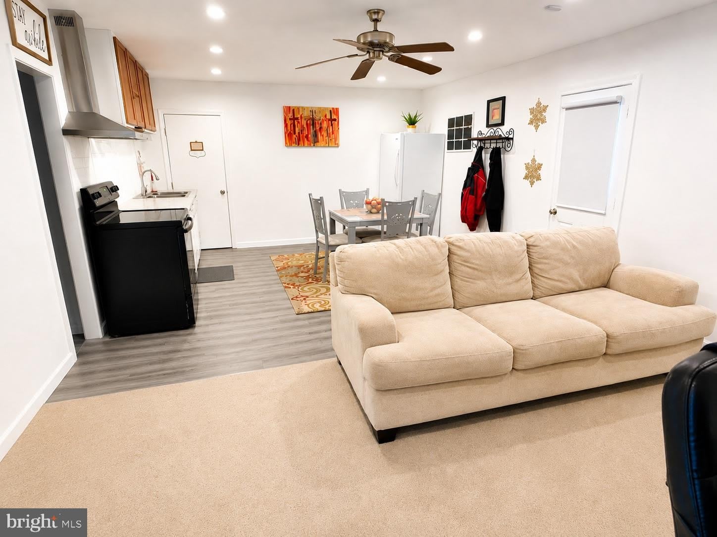 8503 ROCKWELL Drive – photo 2